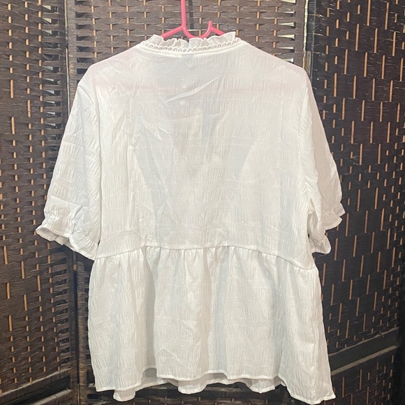 Chic White Ruffled V-Neck Blouse - Picture 2 of 2